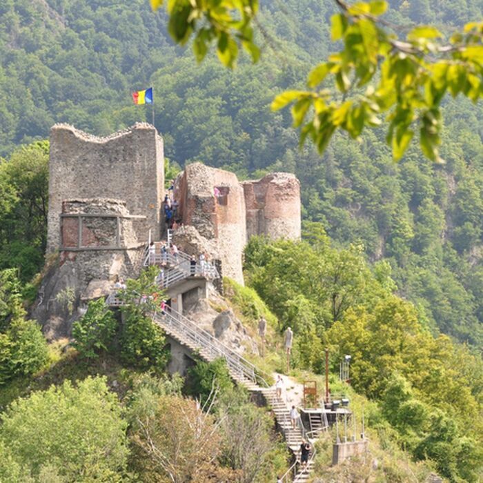2-Day Private Tour – Transfagarasan Highway and Hiking in Fagaras Mountains - Poienari Fortress