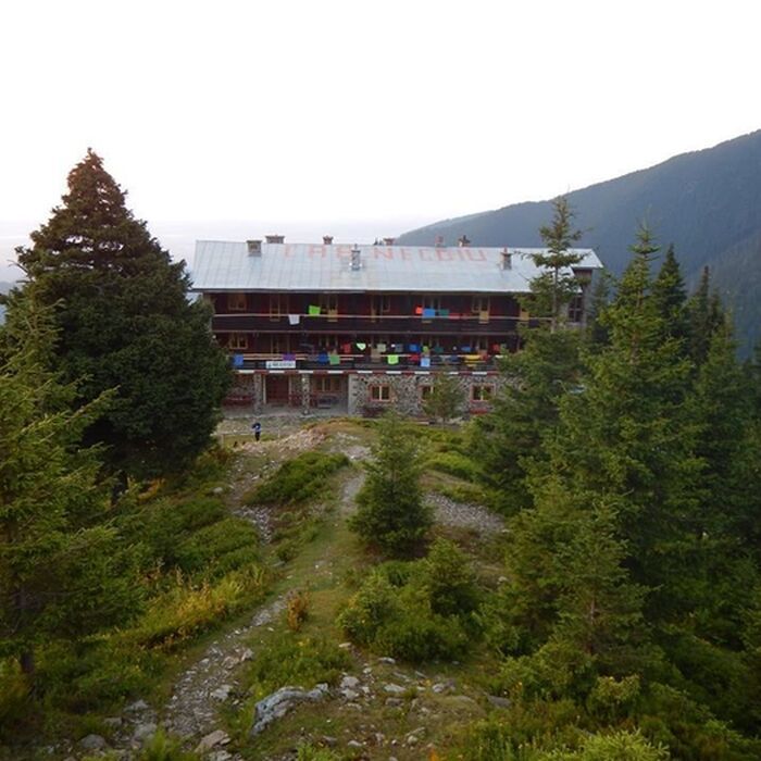 Fagaras Mountain Adventure: 8-Day Active Trekking Tour - Negoiu mountain hut