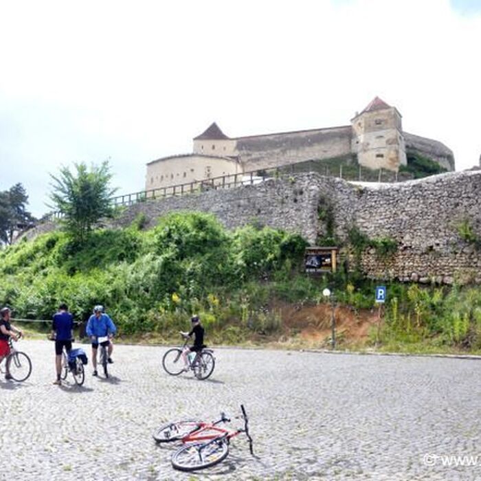 The Heritage of Transylvania cycling tour - 8 days - Rasnov fortress