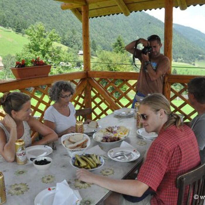 7 Days of Adventure in Transylvania: Trekking and Bear Watching - Eco lunch in transylvanian romanian villages